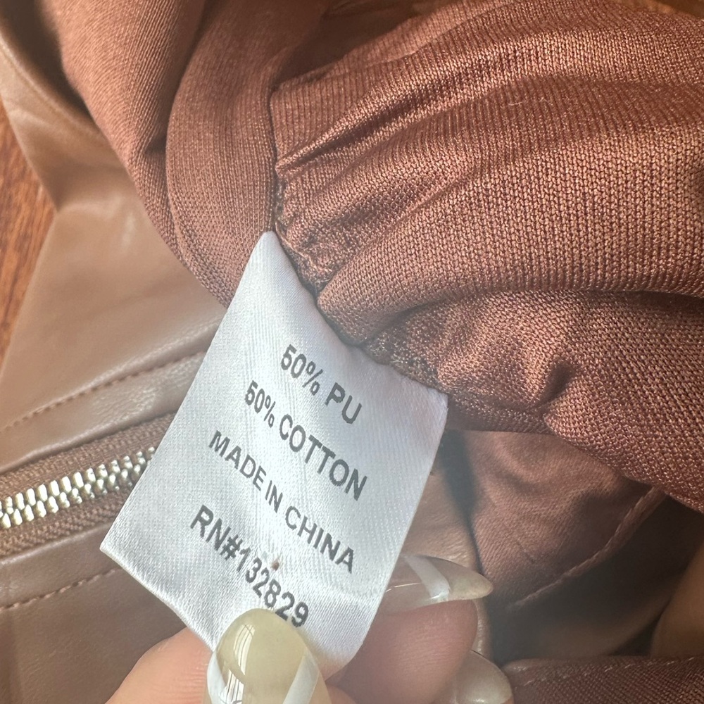 Superdown Revolve Brown Hatler Top - image 3